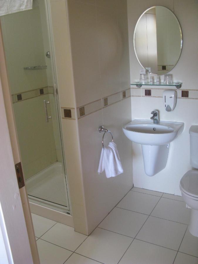 קילקני Laragh House B&B חדר תמונה