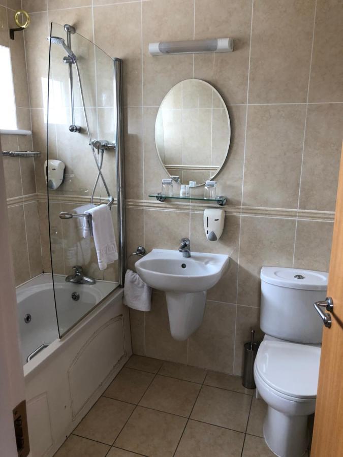קילקני Laragh House B&B מראה חיצוני תמונה